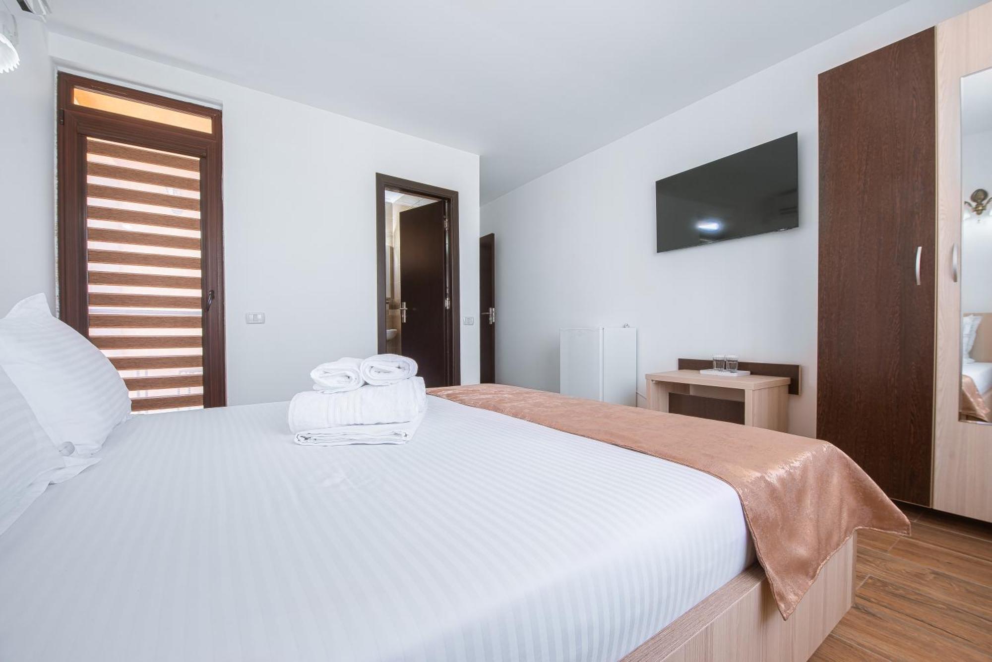 Vila Puky Neptun Ngoại thất bức ảnh
