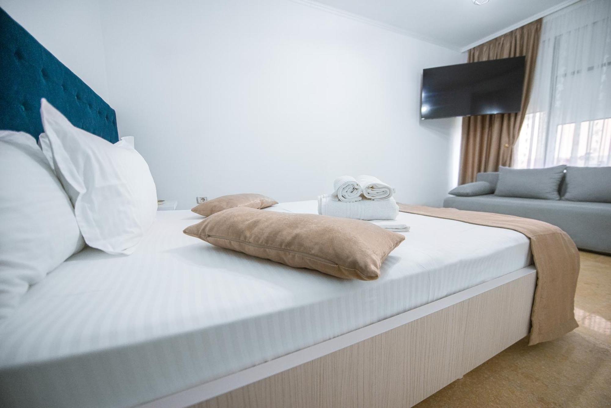 Vila Puky Neptun Ngoại thất bức ảnh