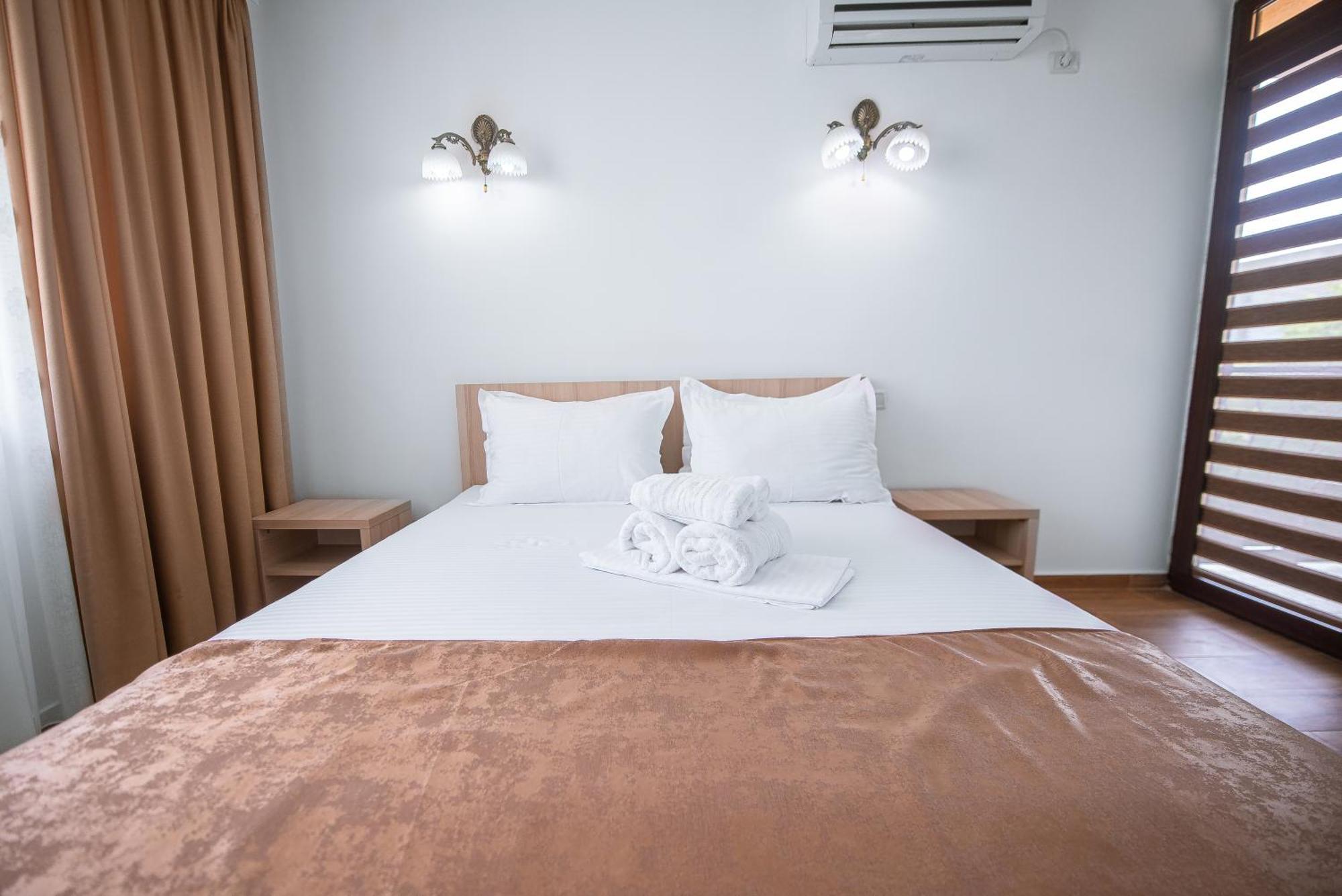 Vila Puky Neptun Ngoại thất bức ảnh