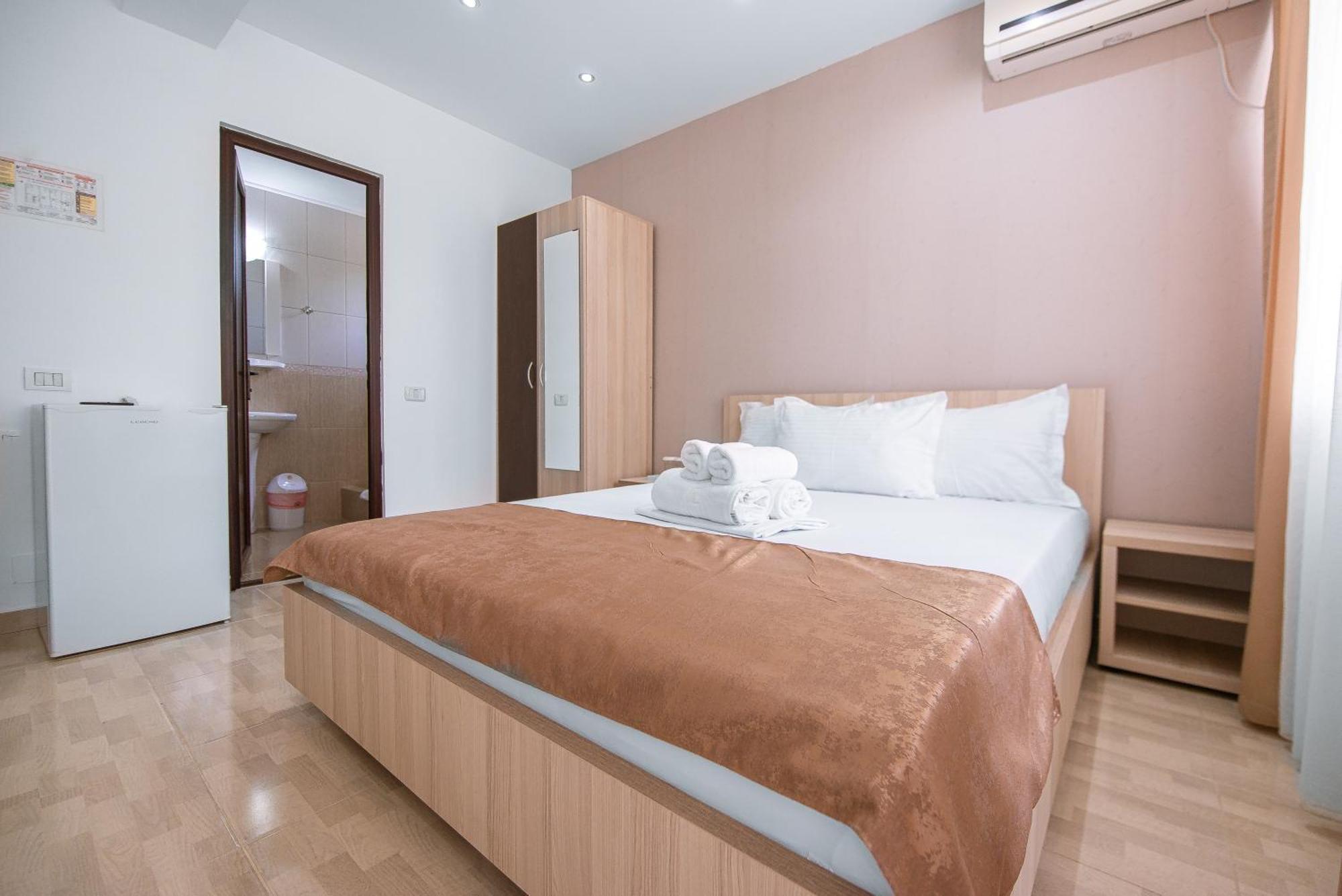 Vila Puky Neptun Ngoại thất bức ảnh