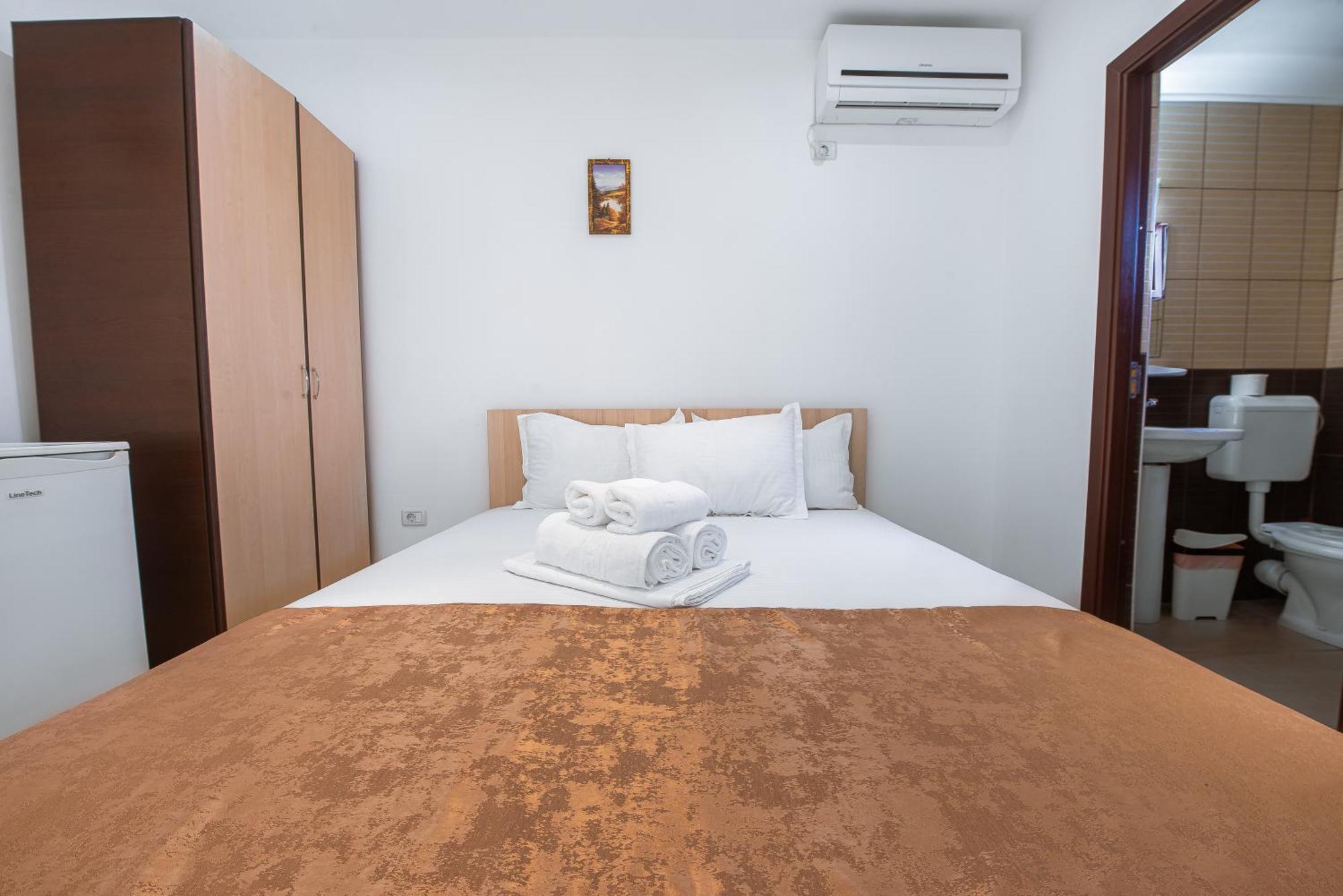 Vila Puky Neptun Ngoại thất bức ảnh